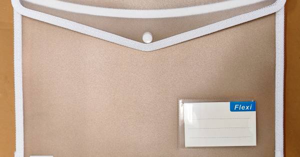 A4 Button Pocket File Folder. White clear. Flexi DB805A